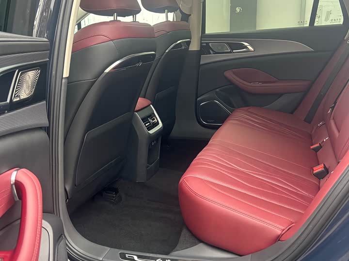 Фото 5 - Hongqi H5