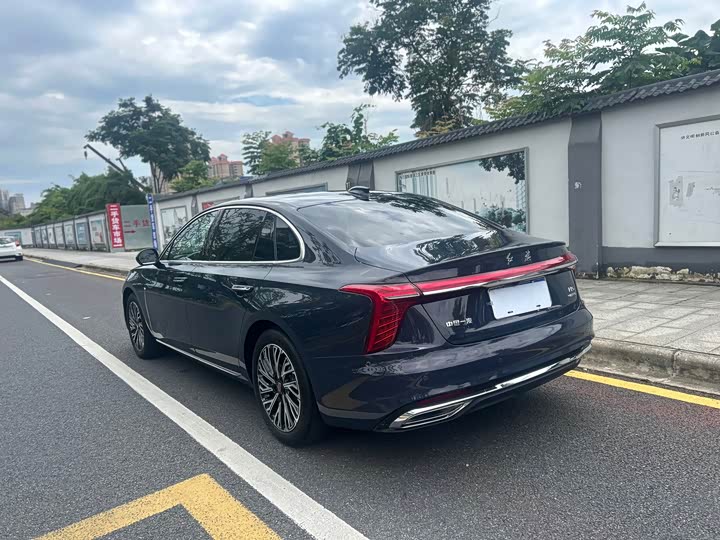 Фото 8 - Hongqi H5