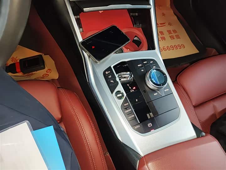 Фото 14 - BMW i4