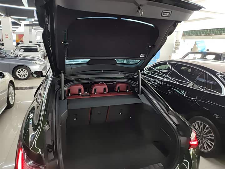 Фото 19 - BMW i4