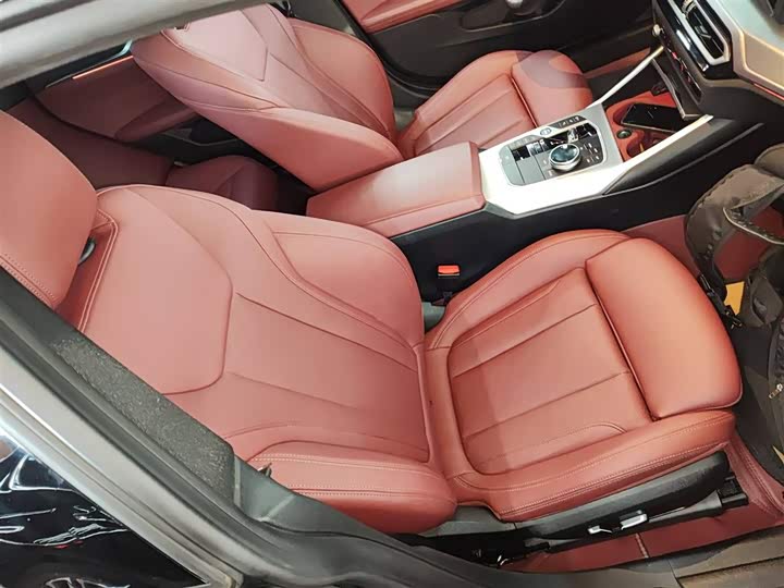 Фото 25 - BMW i4