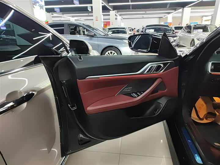 Фото 28 - BMW i4