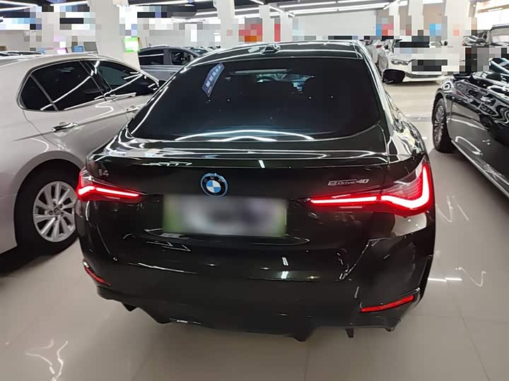Фото 6 - BMW i4