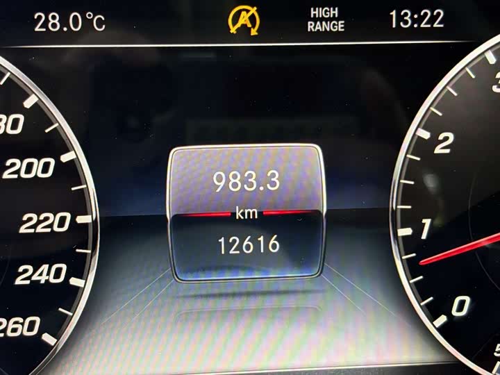 Фото 21 - Mercedes-Benz G-Class