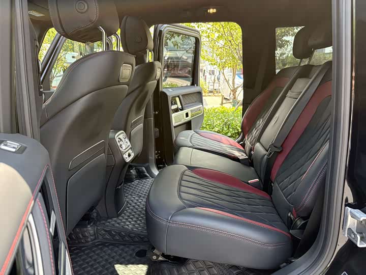 Фото 7 - Mercedes-Benz G-Class