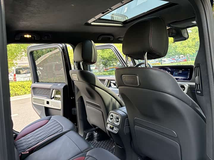 Фото 8 - Mercedes-Benz G-Class