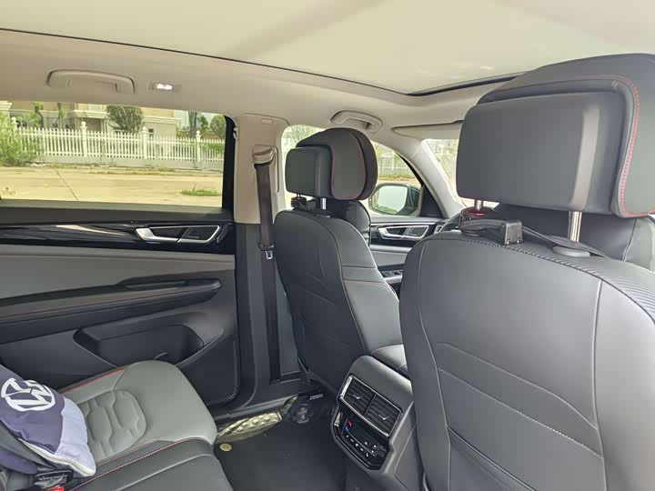 Фото 10 - Volkswagen Teramont X