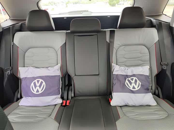 Фото 16 - Volkswagen Teramont X