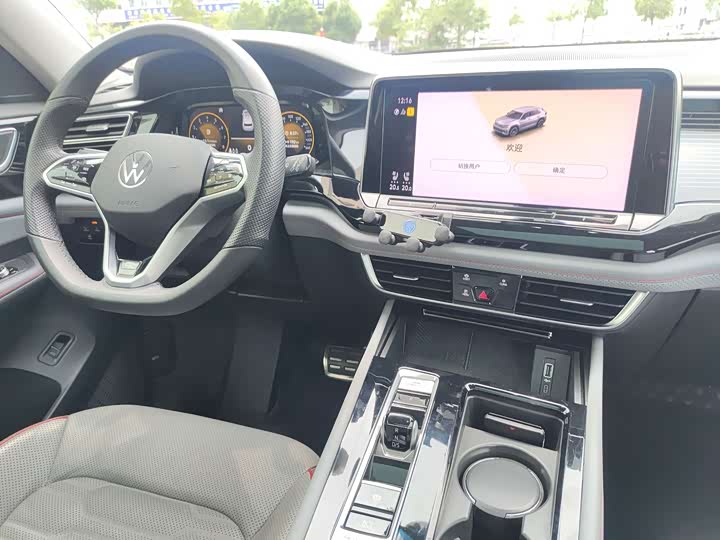 Фото 26 - Volkswagen Teramont X