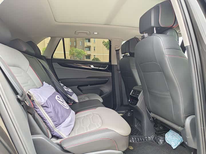 Фото 9 - Volkswagen Teramont X