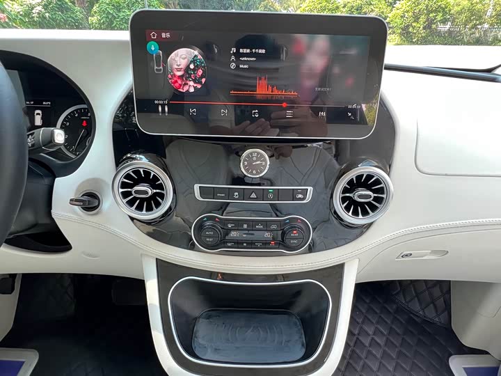 Фото 12 - Mercedes-Benz Vito