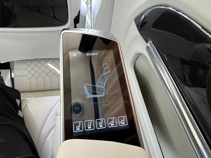 Фото 15 - Mercedes-Benz Vito