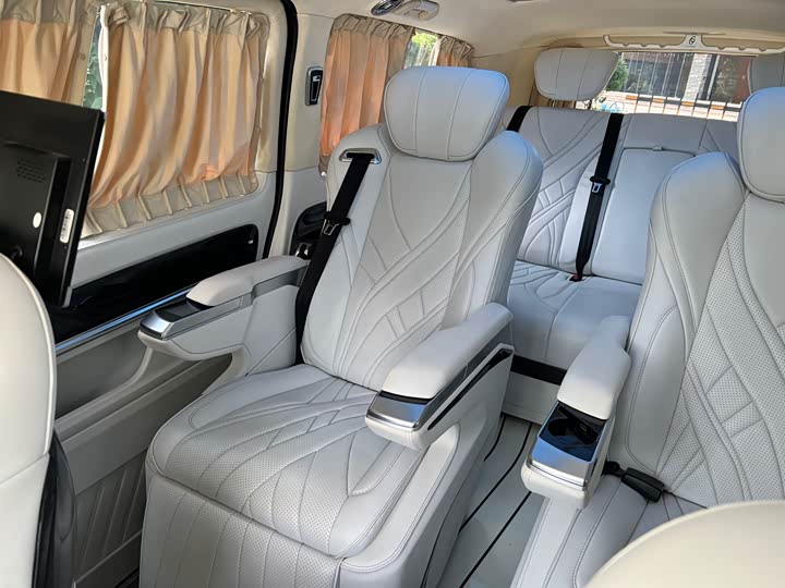 Фото 21 - Mercedes-Benz Vito