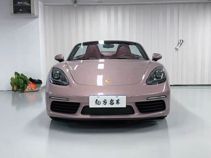 Фото 2 - Porsche 718