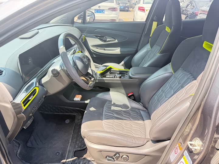 Фото 21 - Changan UNI-T