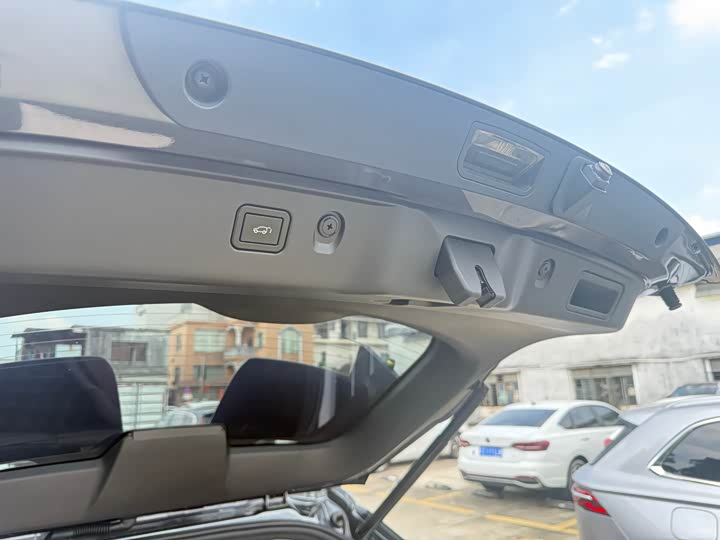 Фото 9 - Changan UNI-T