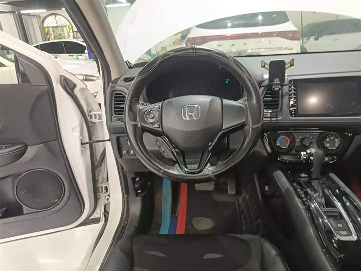 Фото 11 - Honda Vezel