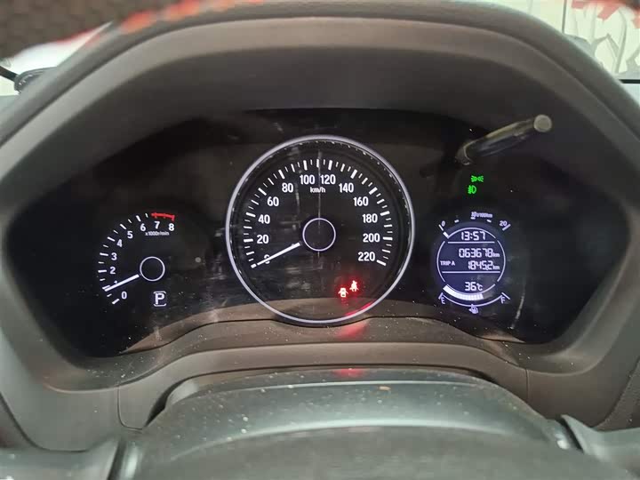 Фото 12 - Honda Vezel