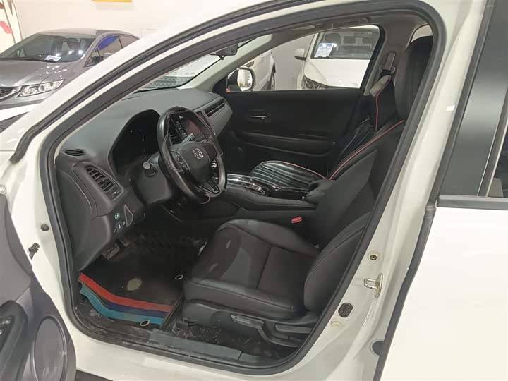 Фото 15 - Honda Vezel