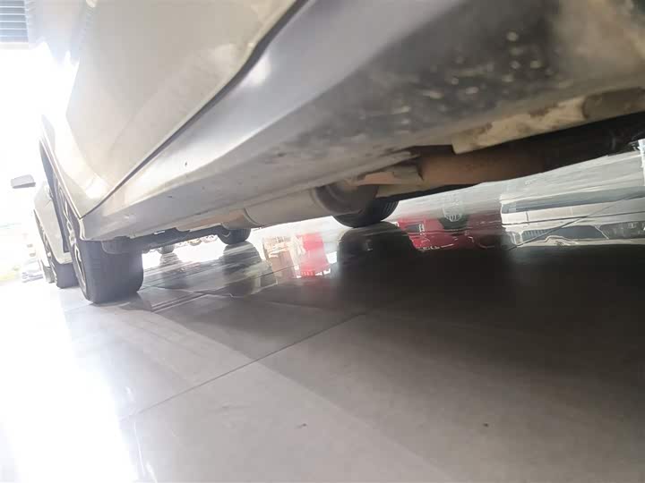 Фото 21 - Honda Vezel