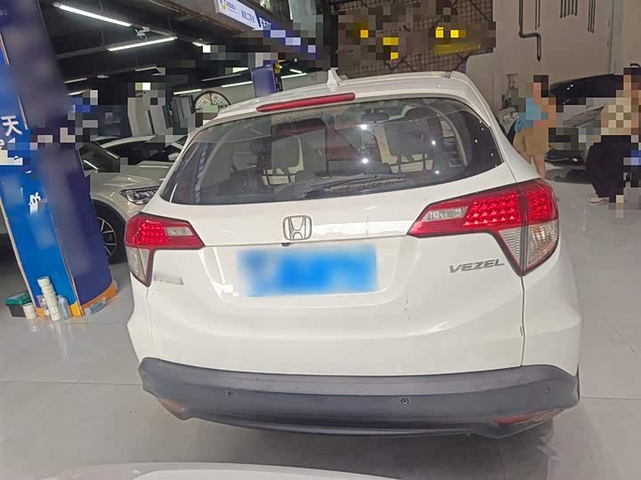 Фото 6 - Honda Vezel