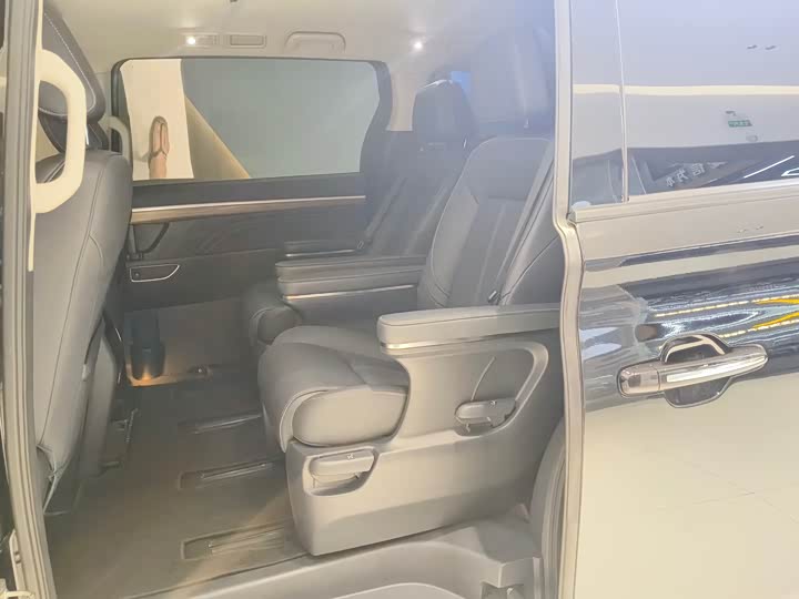 Фото 14 - GAC Trumpchi M8