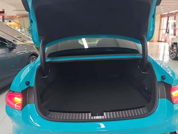 Фото 19 - Xiaomi SU7