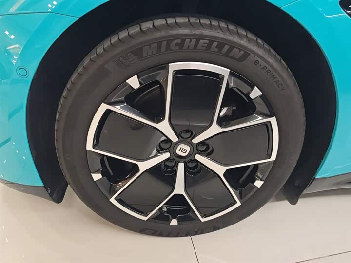 Фото 23 - Xiaomi SU7