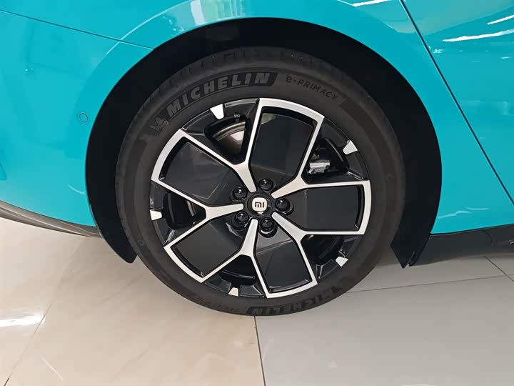 Фото 26 - Xiaomi SU7