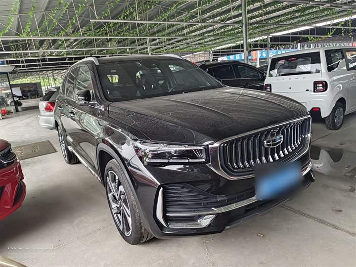 Фото 10 - Geely Monjaro