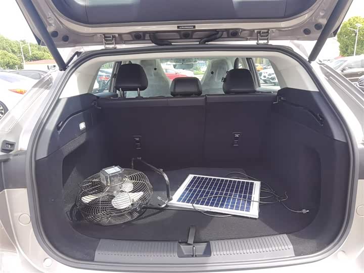 Фото 19 - Roewe D5X DMH