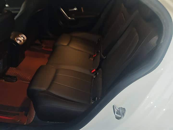 Фото 15 - Mercedes-Benz A-Class