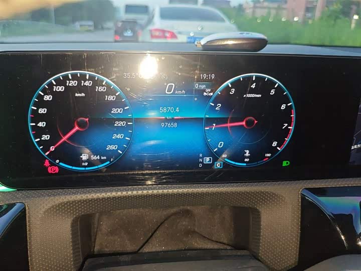 Фото 5 - Mercedes-Benz A-Class