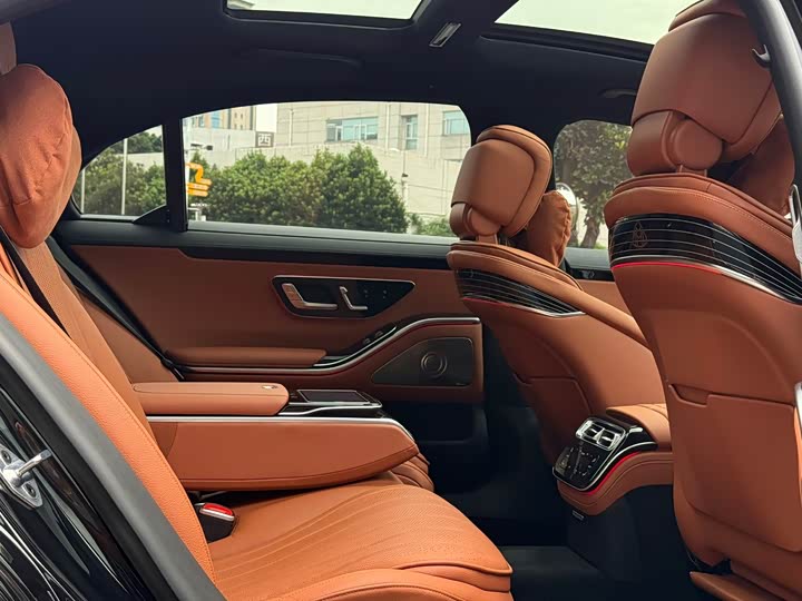 Фото 10 - Mercedes-Benz S-Class