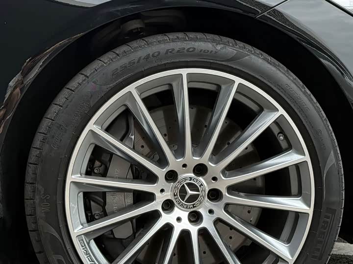 Фото 16 - Mercedes-Benz S-Class