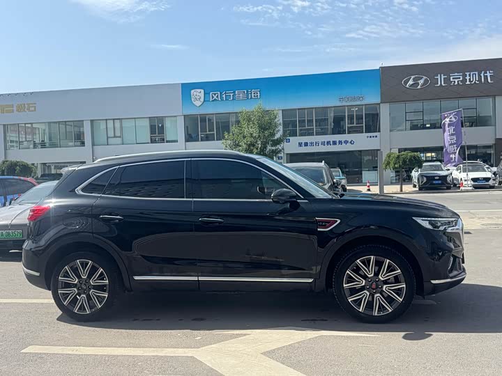 Фото 4 - Hongqi HS5