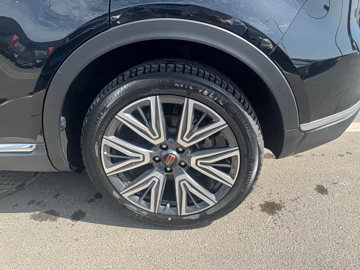 Фото 7 - Hongqi HS5