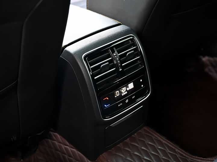 Фото 8 - Volkswagen CC