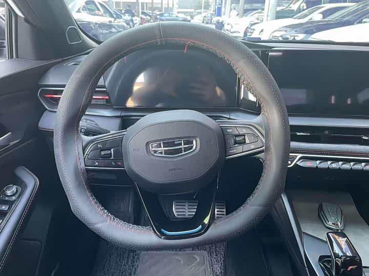 Фото 6 - Geely Binrui