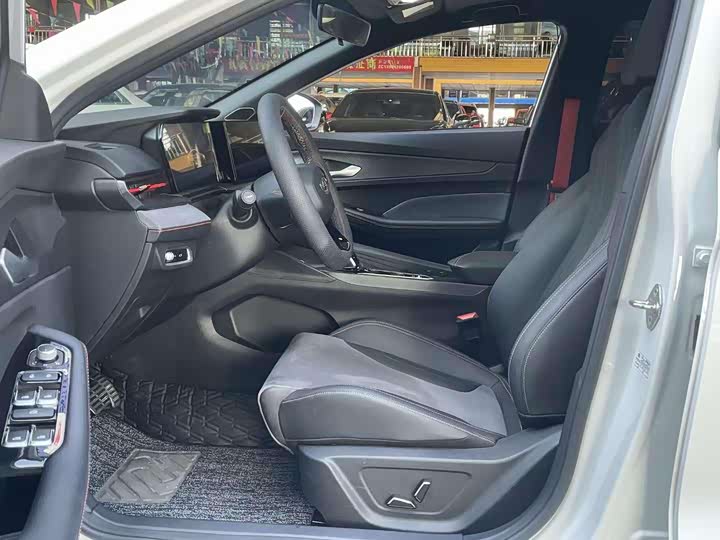 Фото 7 - Geely Binrui