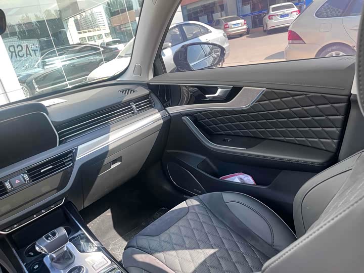 Фото 8 - Hongqi HS5