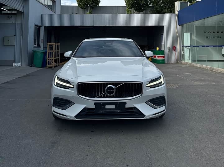 Фото 2 - Volvo S60