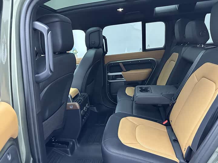 Фото 11 - Land Rover Defender