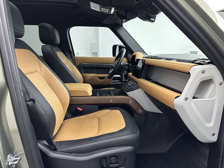 Фото 13 - Land Rover Defender