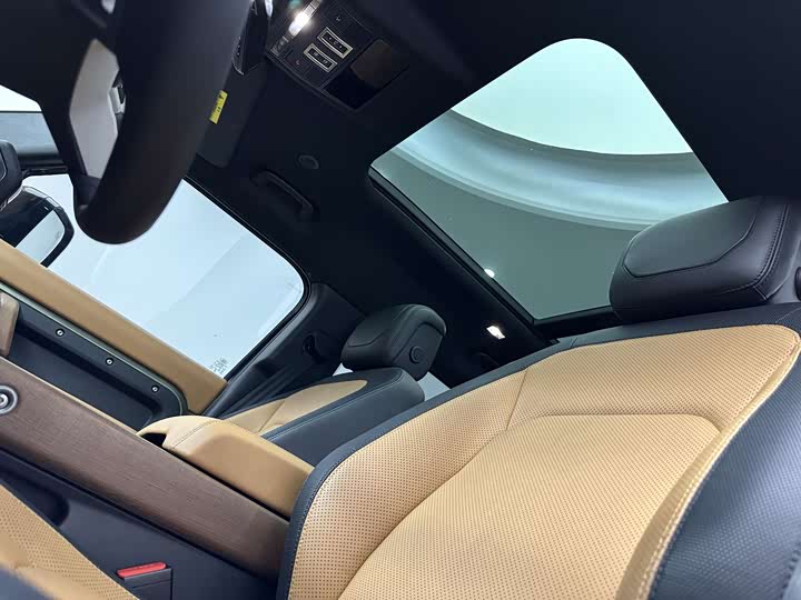 Фото 14 - Land Rover Defender