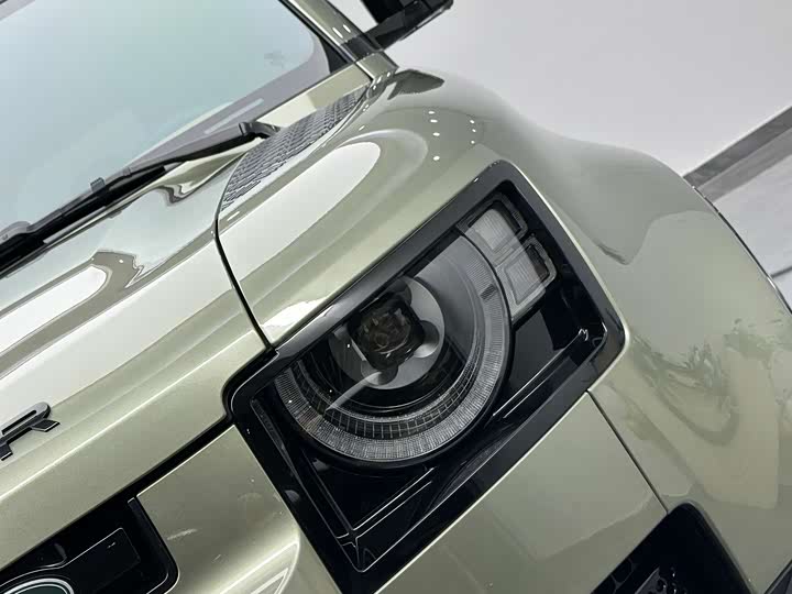 Фото 19 - Land Rover Defender