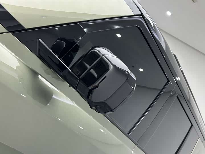 Фото 21 - Land Rover Defender