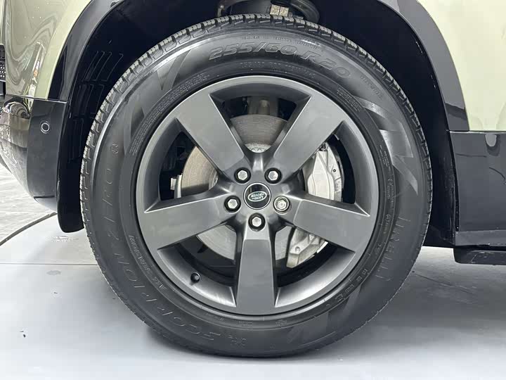 Фото 22 - Land Rover Defender