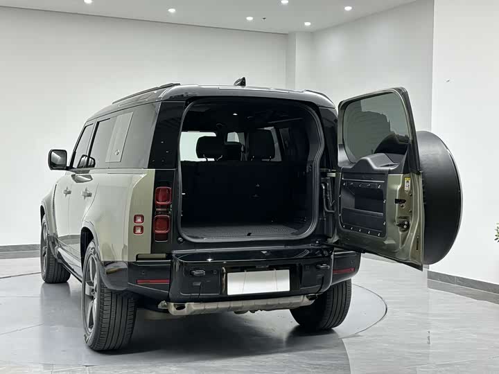 Фото 27 - Land Rover Defender