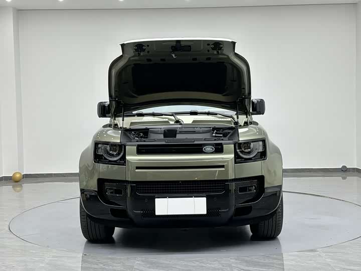 Фото 28 - Land Rover Defender